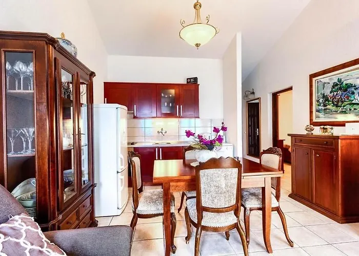 Lidija Daire Rogoznica (Sibenik-Knin)